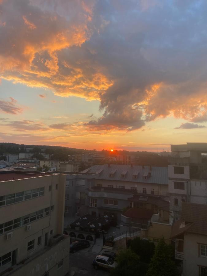 Pitesti Sunset View Esterno foto